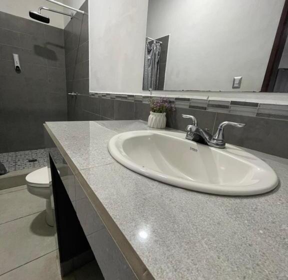 هتل Boutique Los Pinos