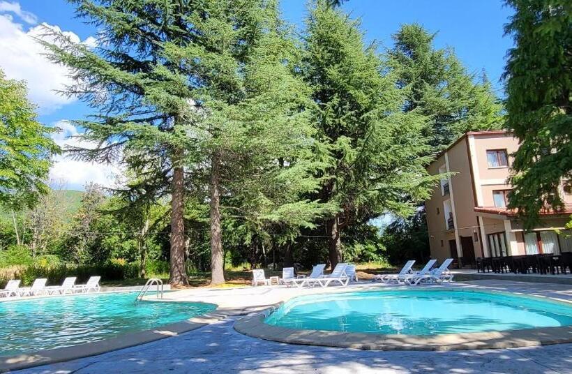 هتل Mayberry Lake   Villa Medijapark