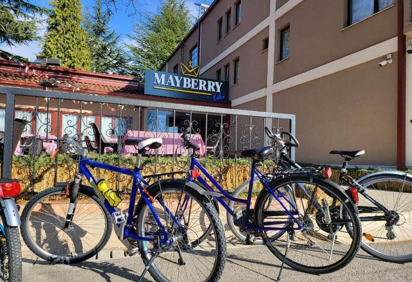 هتل Mayberry Lake   Villa Medijapark