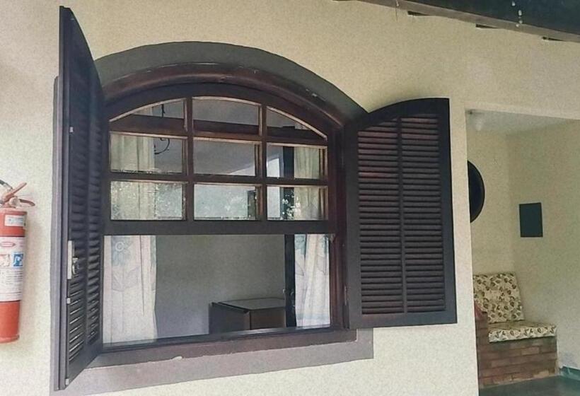 Отель Pousada Chez Suomi