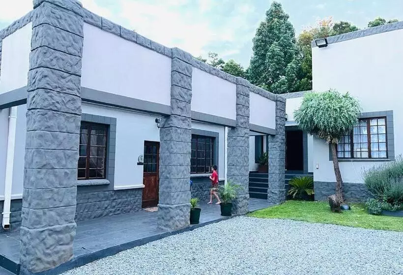ペンション Bloubrak Gastehuis  Stone Haven 2
