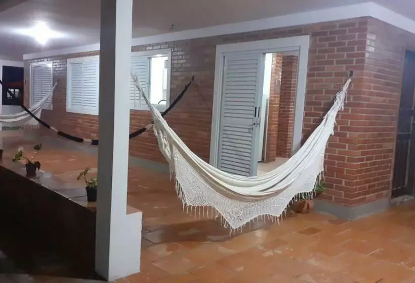 Majatalo Memora Guesthouse   Casa Inteira Ou Quartos A Duas Quadras Da Praia E Próxima A Ilha Do Mel