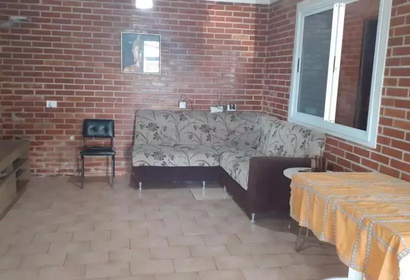 Majatalo Memora Guesthouse   Casa Inteira Ou Quartos A Duas Quadras Da Praia E Próxima A Ilha Do Mel