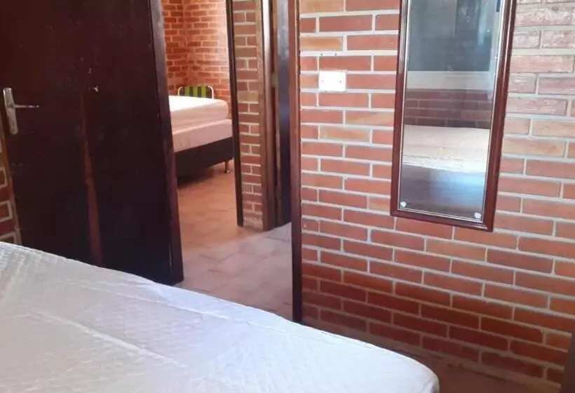 Majatalo Memora Guesthouse   Casa Inteira Ou Quartos A Duas Quadras Da Praia E Próxima A Ilha Do Mel