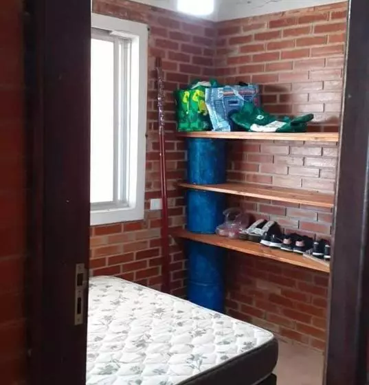 Majatalo Memora Guesthouse   Casa Inteira Ou Quartos A Duas Quadras Da Praia E Próxima A Ilha Do Mel