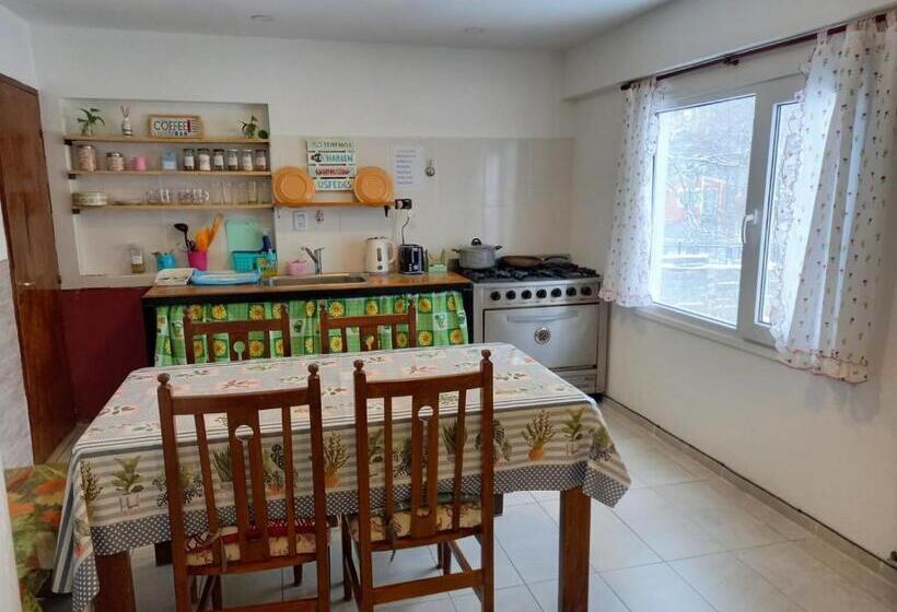 ペンション Hostel Comunidad Ushuaia