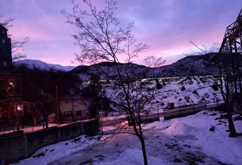 ペンション Hostel Comunidad Ushuaia