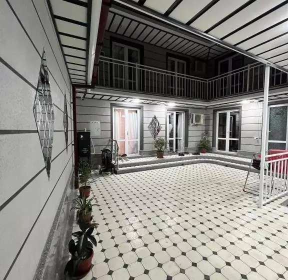 Retkeilymaja Markhaba