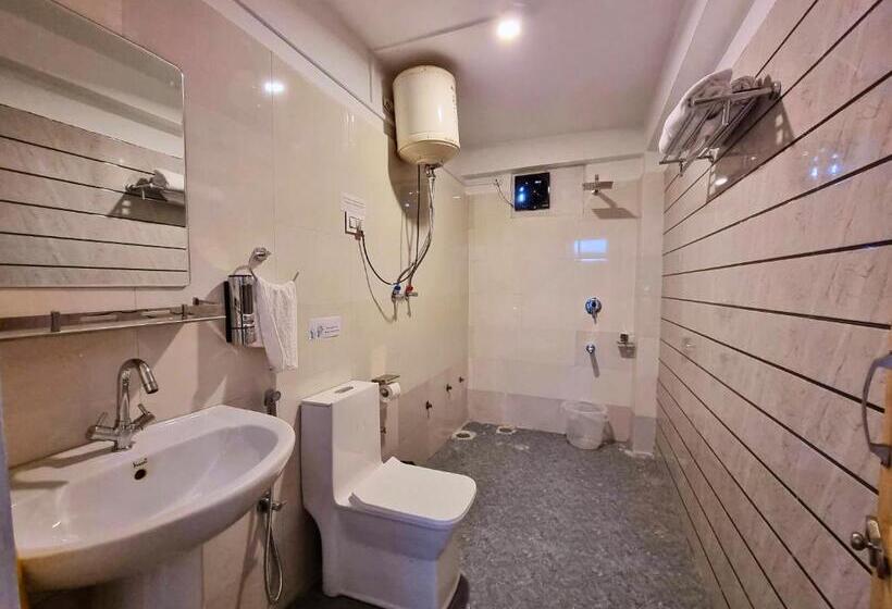 הוסטל The Bunker Burwa Manali