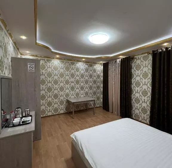 Diyora Hostel