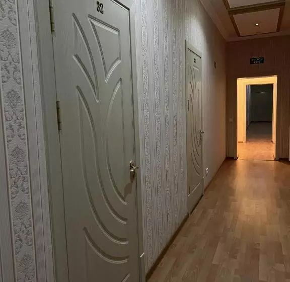 Diyora Hostel