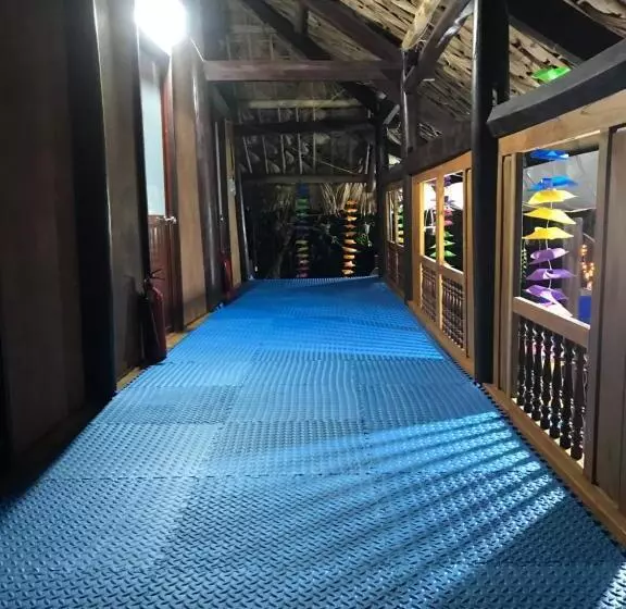 هتل Bee Lucky Homestay Cat Ba Island
