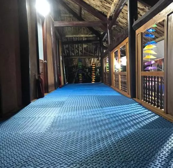 هتل Bee Lucky Homestay Cat Ba Island