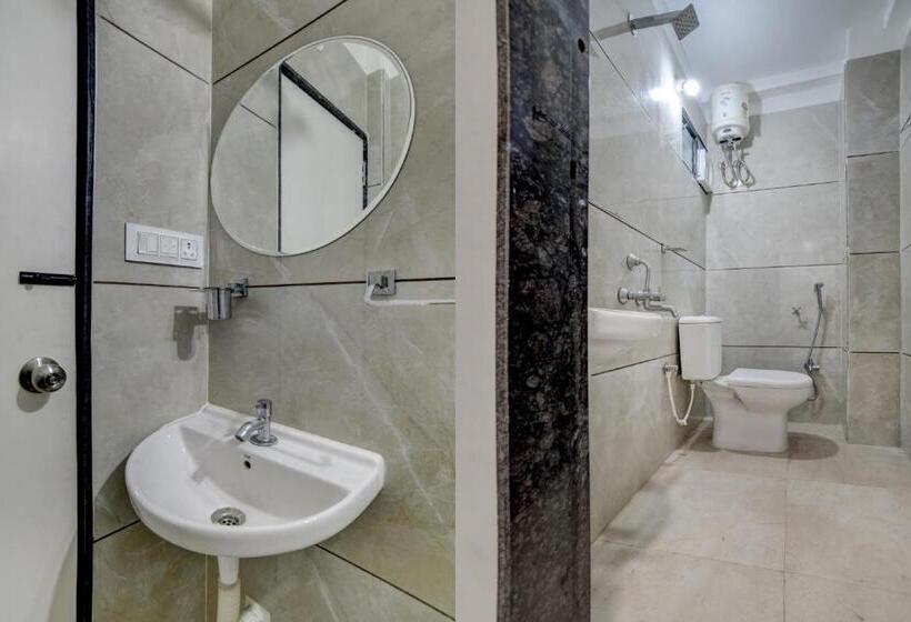 Отель O Dev S Inn