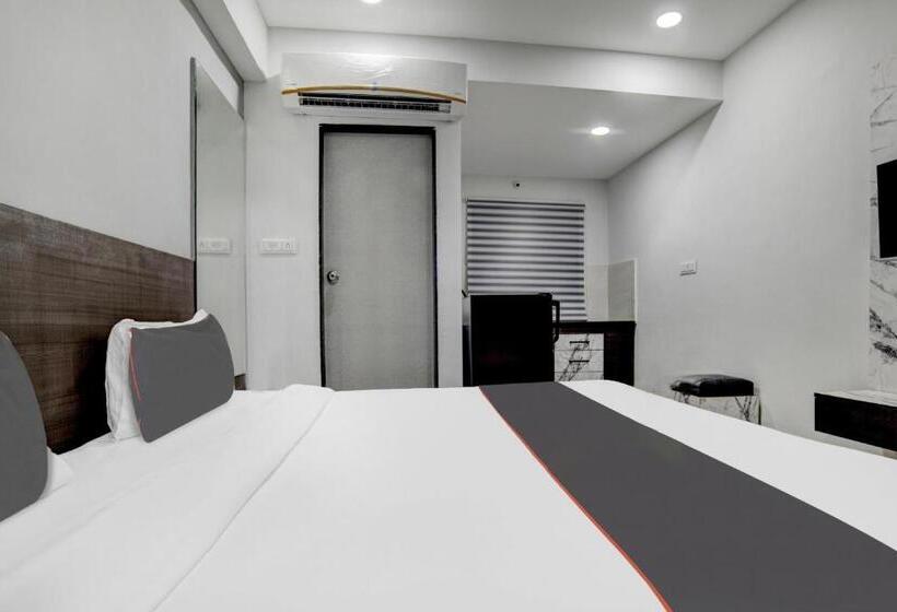 Отель O Dev S Inn