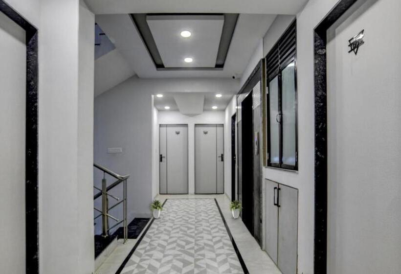 Отель O Dev S Inn