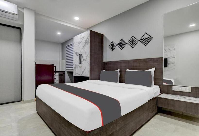 Отель O Dev S Inn