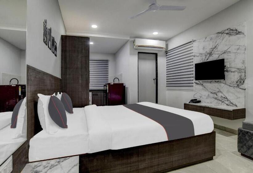 Отель O Dev S Inn