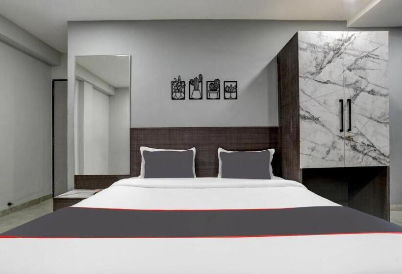 Отель O Dev S Inn