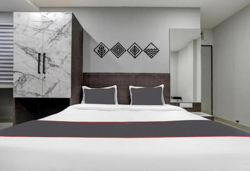 Отель O Dev S Inn