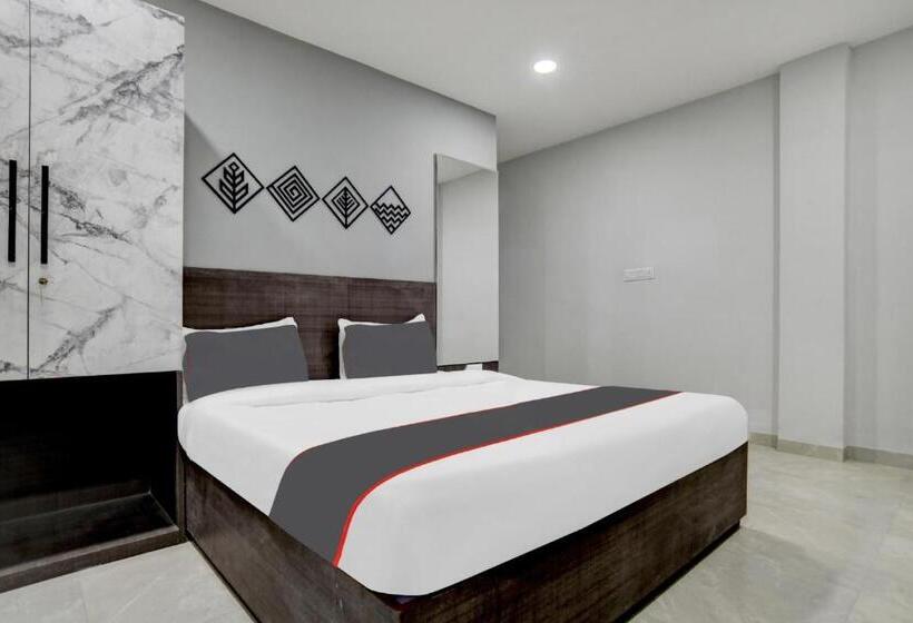 Отель O Dev S Inn