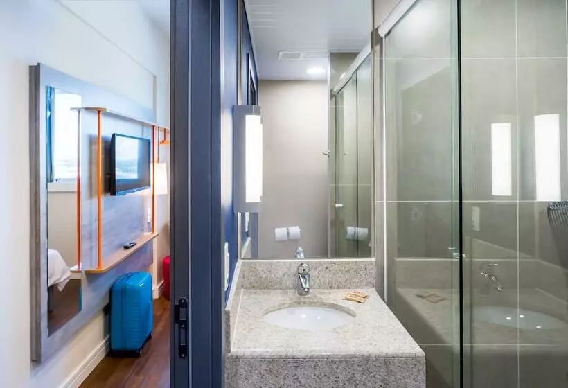 ホテル Ibis Budget Pindamonhangaba