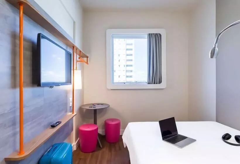 ホテル Ibis Budget Pindamonhangaba