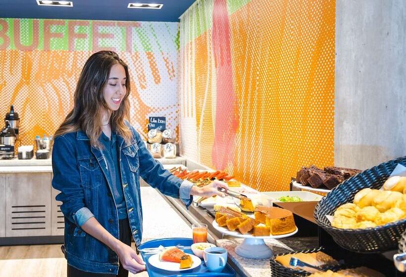 Otel Ibis Budget Pindamonhangaba