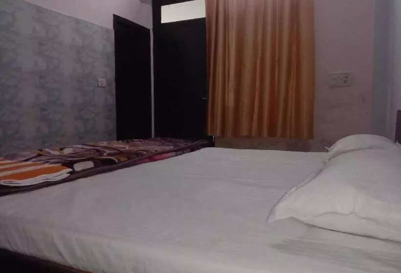 ホテル Spot On Deepanshi Guest House
