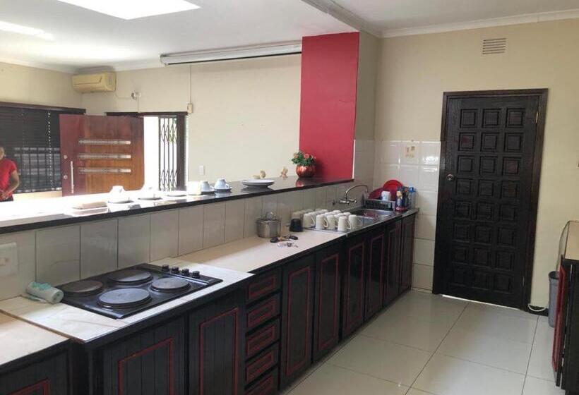 بنسيون The Family And Prayer Guesthouse