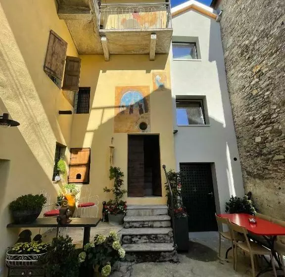 ユースホステル Osteria Centrale   B&b