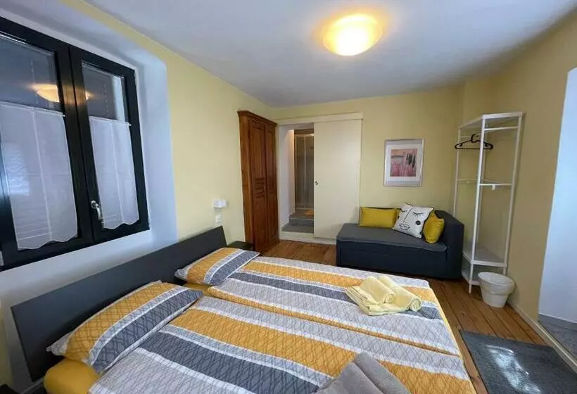 ユースホステル Osteria Centrale   B&b