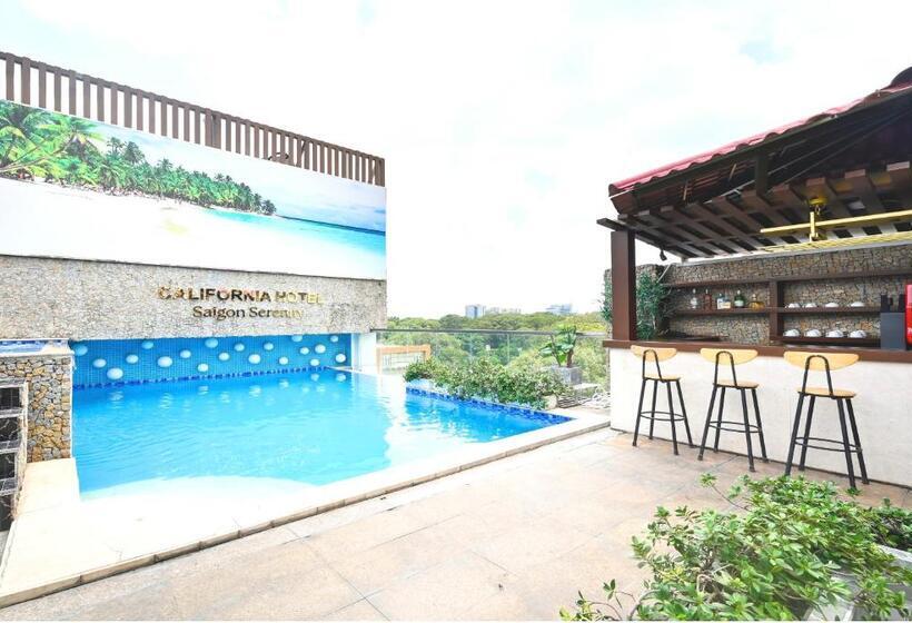 California Saigon Hotel & Rooftop Pool