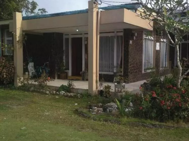 Hotelli Express O 92070 Mando Homestay Syariah