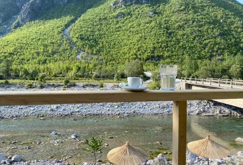ホテル Guesthouse Véni I Gjyshit