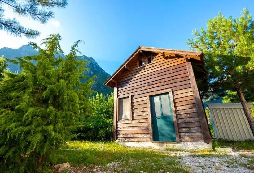 ホテル Guesthouse Véni I Gjyshit