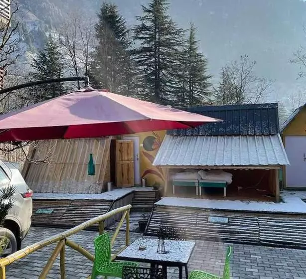 Hotelli O The Hostel Glamping Pods By Workalyas