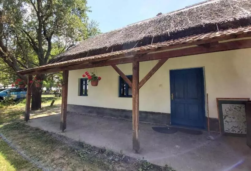 هتل Róka S  Farm