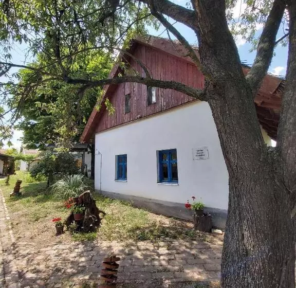 هتل Róka S  Farm