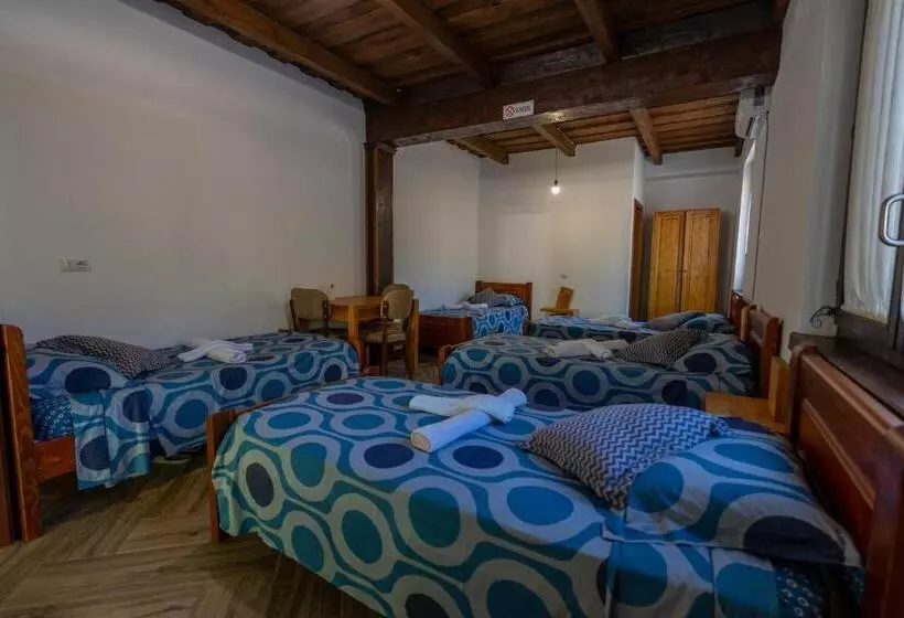 ホテル Guesthouse Véni I Gjyshit