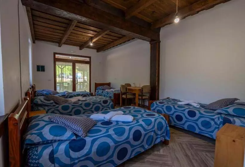 ホテル Guesthouse Véni I Gjyshit