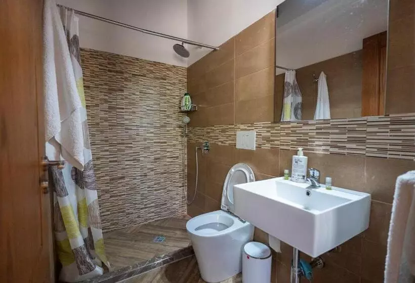 ホテル Guesthouse Véni I Gjyshit