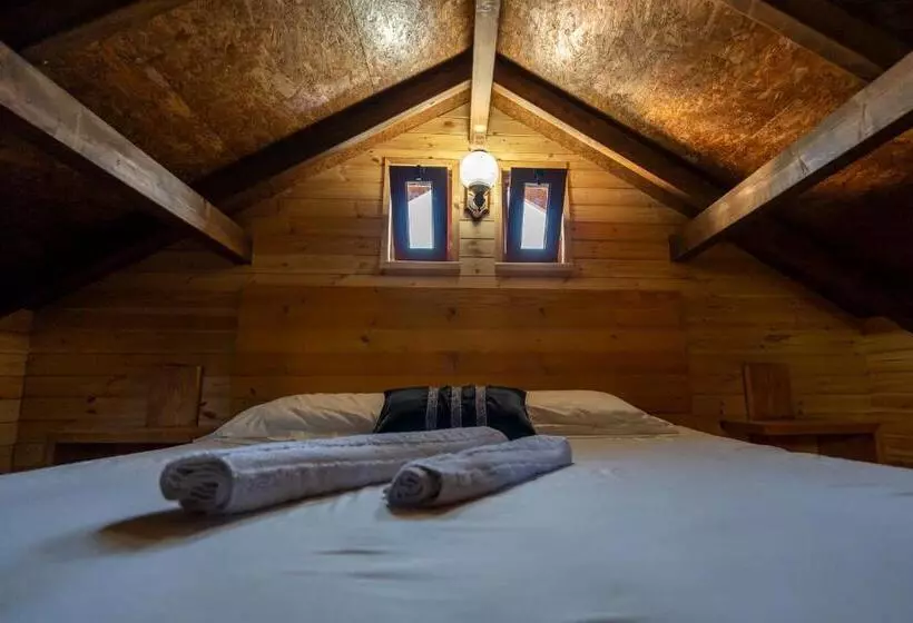 ホテル Guesthouse Véni I Gjyshit