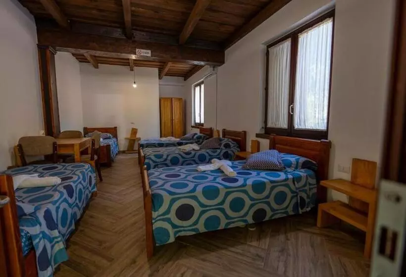 ホテル Guesthouse Véni I Gjyshit