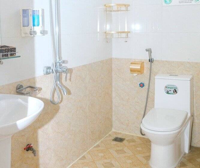 Luxury Airport Hotel & Travel