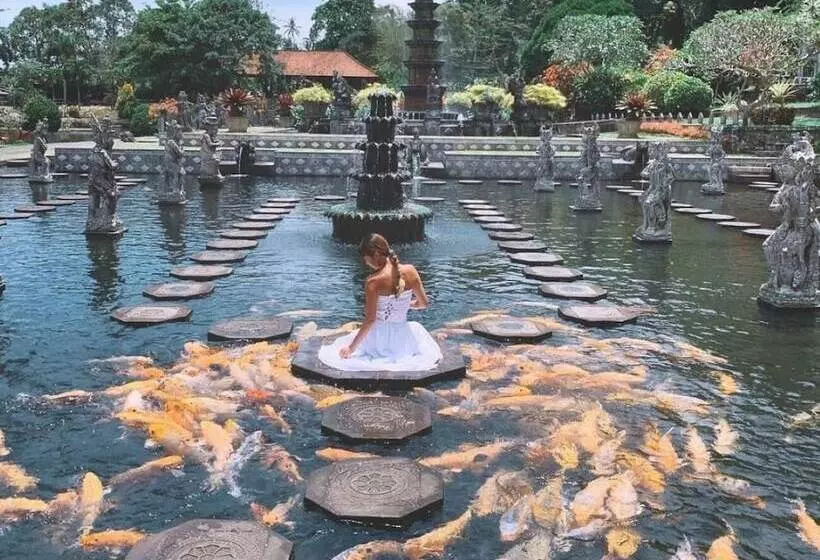 ペンション Alamgangga Villas Tirta Gangga