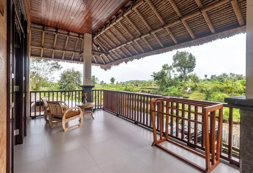 ペンション Alamgangga Villas Tirta Gangga