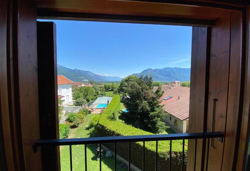 بنسيون Maison D Hôtes   La Grange Du Janin