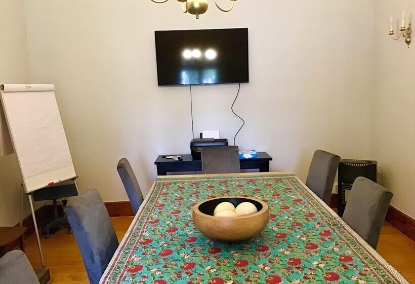 펜션 Whistlewood Guesthouse Walmer, Port Eizabeth