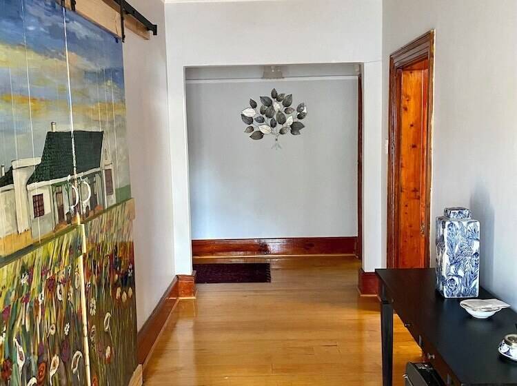 펜션 Whistlewood Guesthouse Walmer, Port Eizabeth